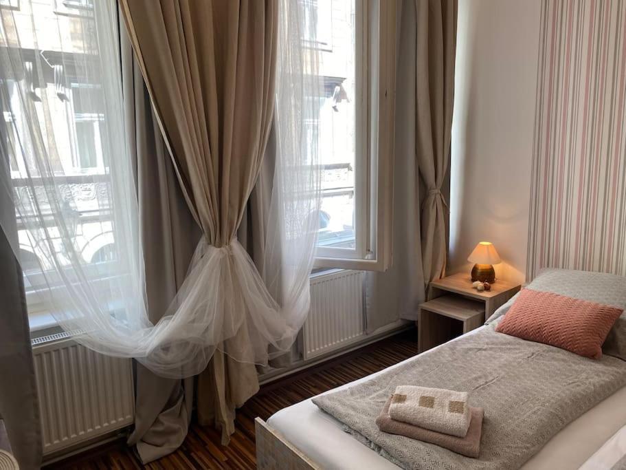 Prague Old Town Apartment Benediktska 6 — Photos 1